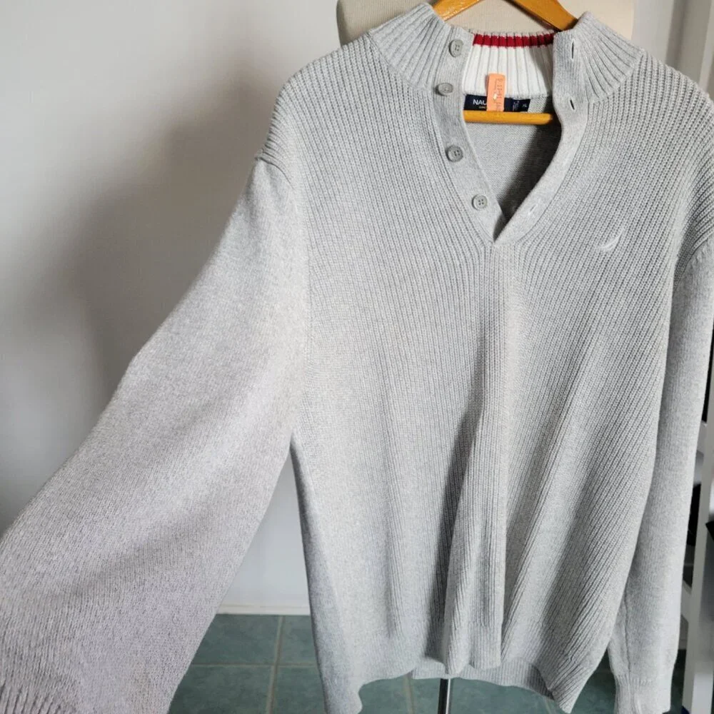 CLEARANCE -  NAUTICA Men’s Tri Color Grey Sport Pullover Sweater (Size: XL)